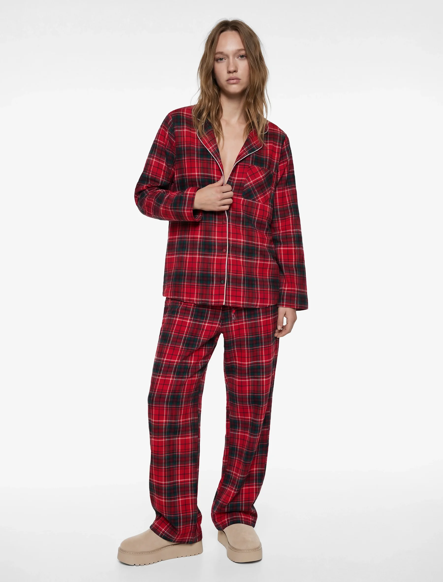 PIZHAME E SIPERME PËR FEMRA